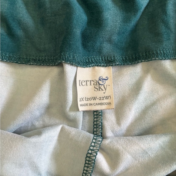 Terra & Sky Leggings Women’s 2X Green Tie Dye Casualwear Activewear Ankle Length - Picture 2 of 6